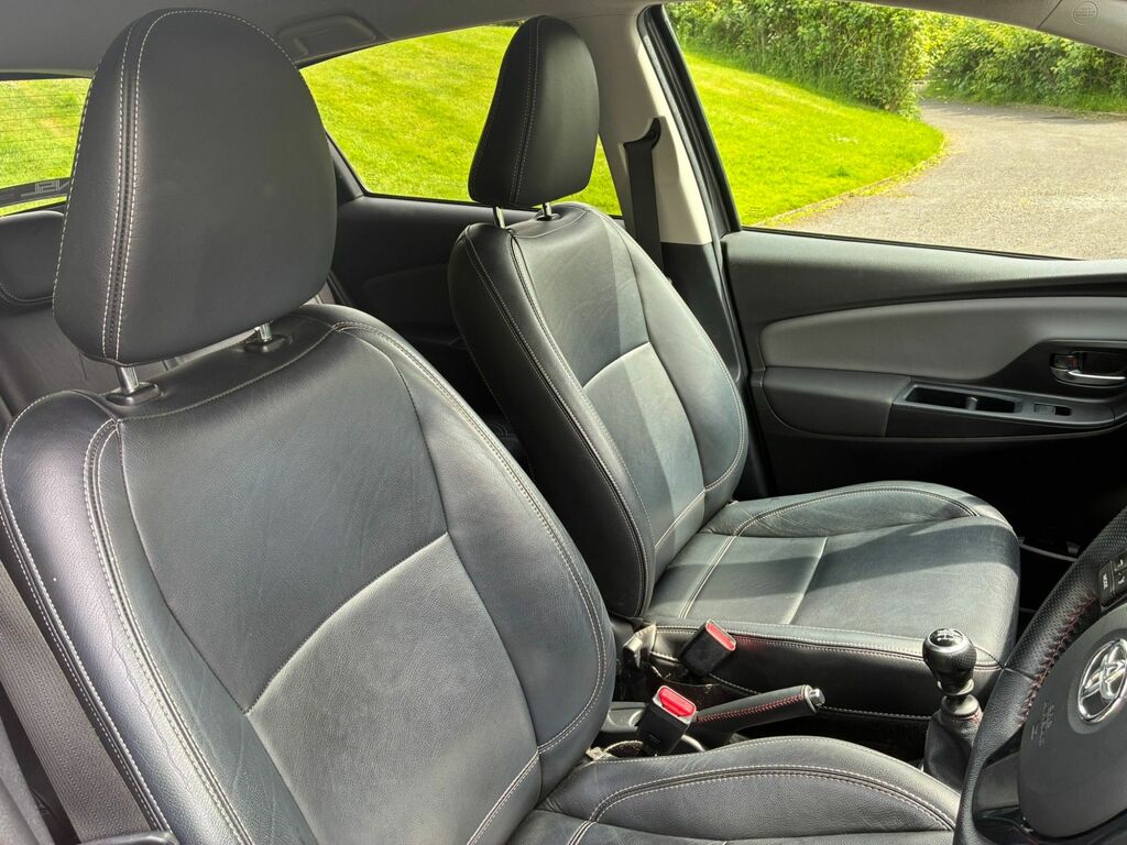 Toyota Yaris Hatchback Grey #22