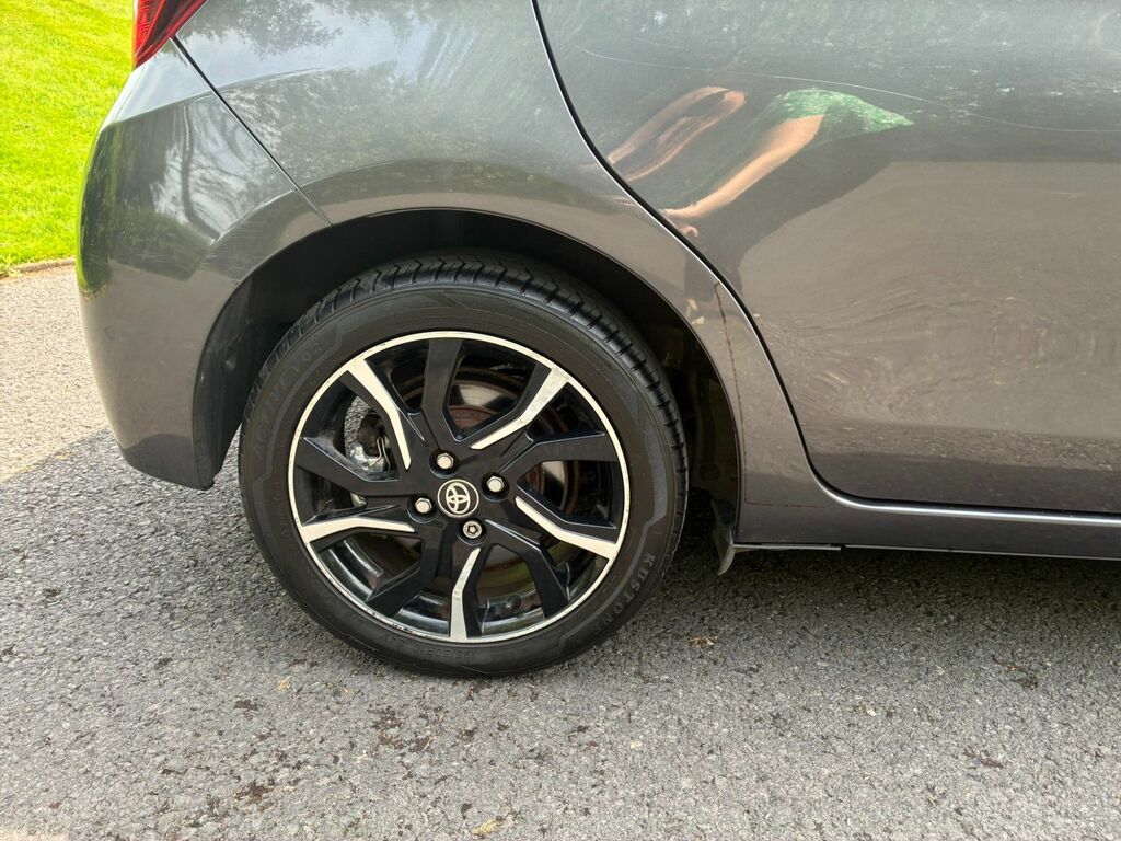 Toyota Yaris Hatchback Grey #29