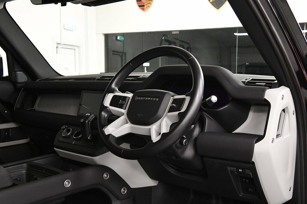 Land Rover Defender 90 D200 Mhev Se LJ21ZHZ Black #5