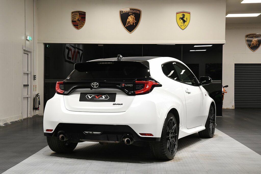 Toyota Yaris T Gr Circuit GL22CEO White #3