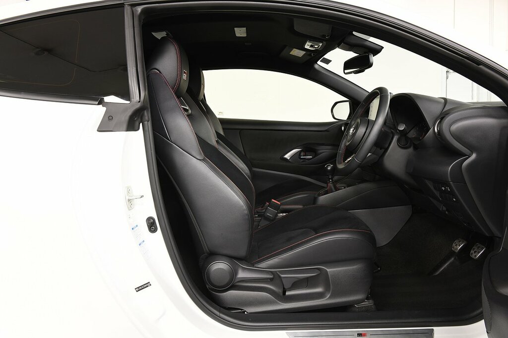 Toyota Yaris T Gr Circuit GL22CEO White #6