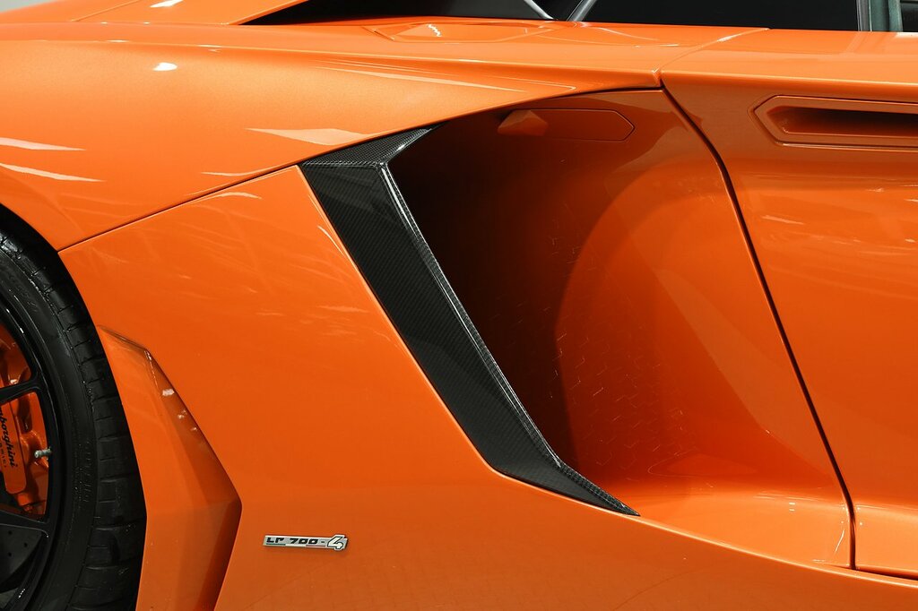Lamborghini Aventador Lp 700-4 Roadster White #48