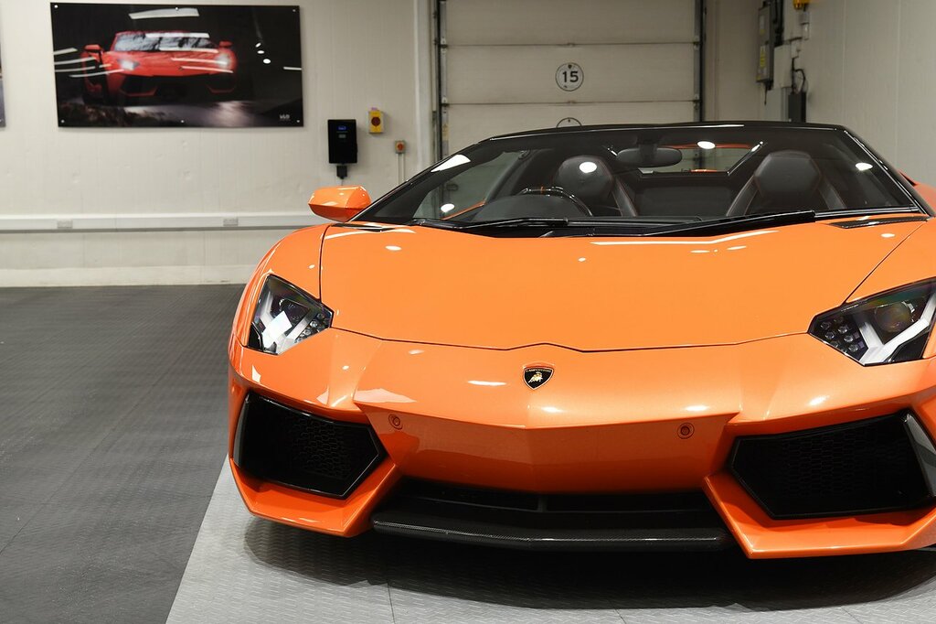 Lamborghini Aventador Lp 700-4 Roadster White #33