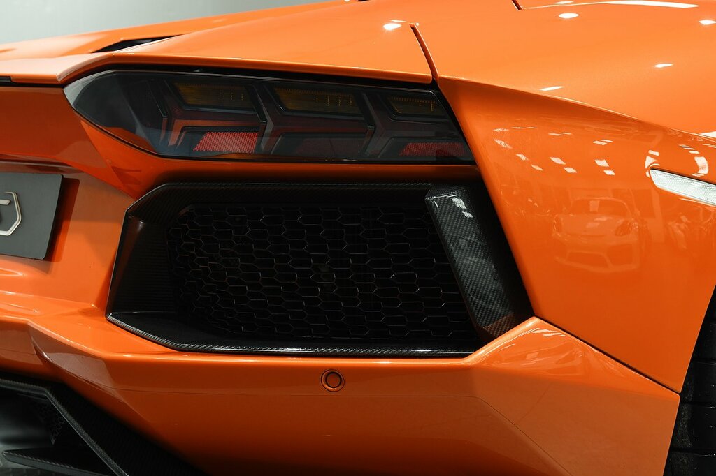 Lamborghini Aventador Lp 700-4 Roadster White #44