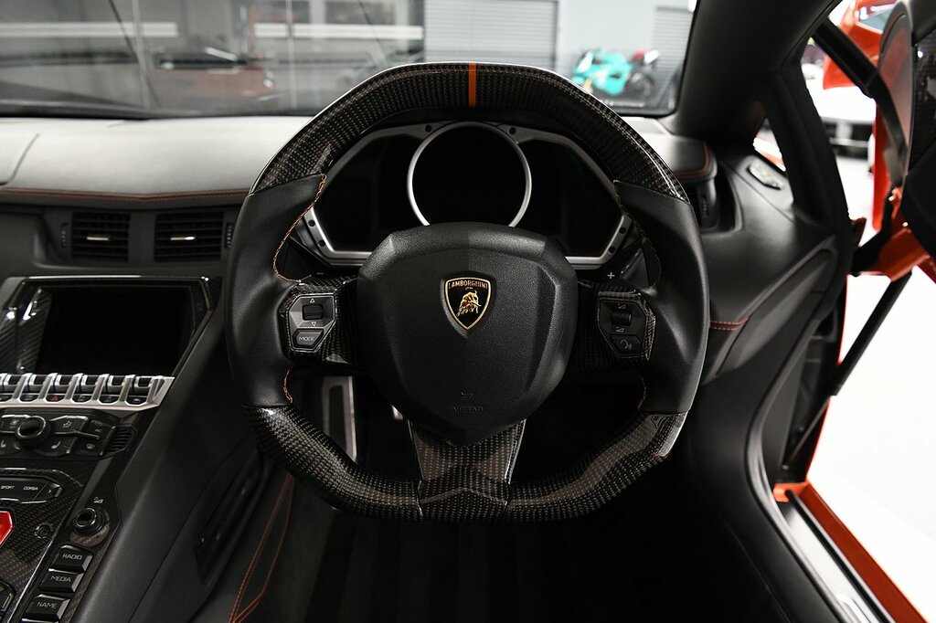 Lamborghini Aventador Lp 700-4 Roadster White #24