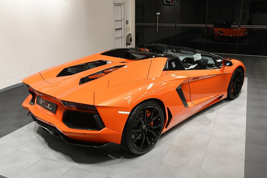 Lamborghini Aventador Lp 700-4 Roadster White #29