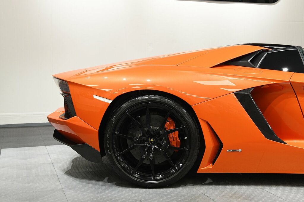 Lamborghini Aventador Lp 700-4 Roadster White #46