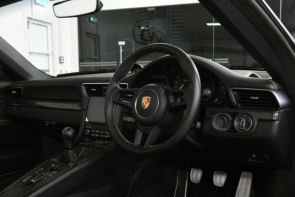 Porsche 911 991 White #5