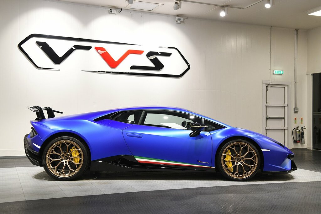 Lamborghini Huracan Lp 640-4 Performante Blue #2