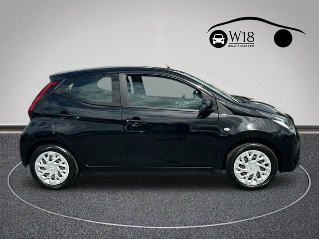 Toyota Aygo Vvt-i X-play Hatchback SM18VSA Black #2