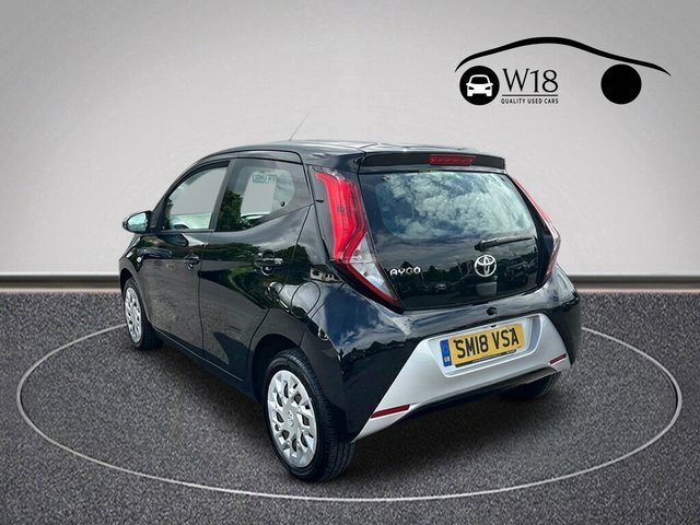 Toyota Aygo Vvt-i X-play Hatchback SM18VSA Black #6