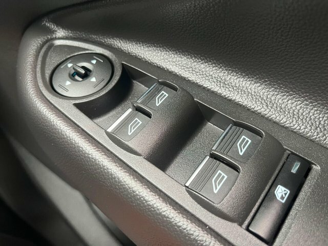 Ford Kuga Tdci Ecoblue Zetec Suv PO19EXS White #4