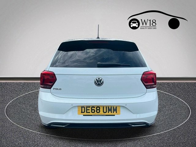 Volkswagen Polo Tsi Gpf R-line Hatchback DE68UMM White #4
