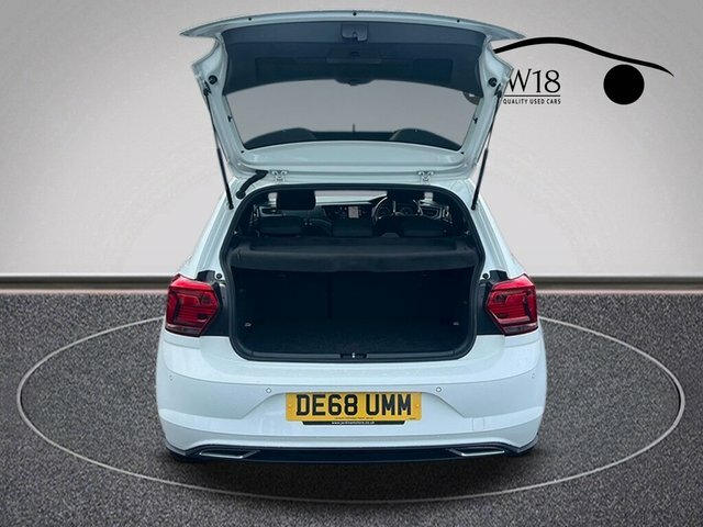 Volkswagen Polo Tsi Gpf R-line Hatchback DE68UMM White #5