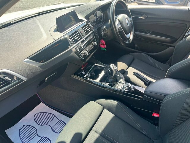 BMW 1 Series 118I Sport Hatchback White #5