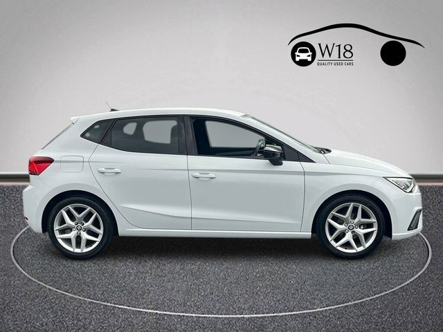 Seat Ibiza Mpi Fr Hatchback DG69AWU White #2