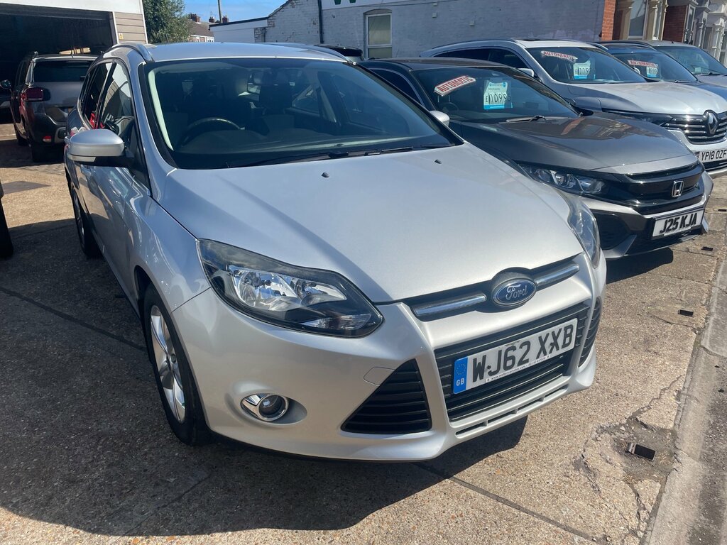 Ford Focus 1.6 Zetec Estate Powershift Euro 5 125 Silver #3
