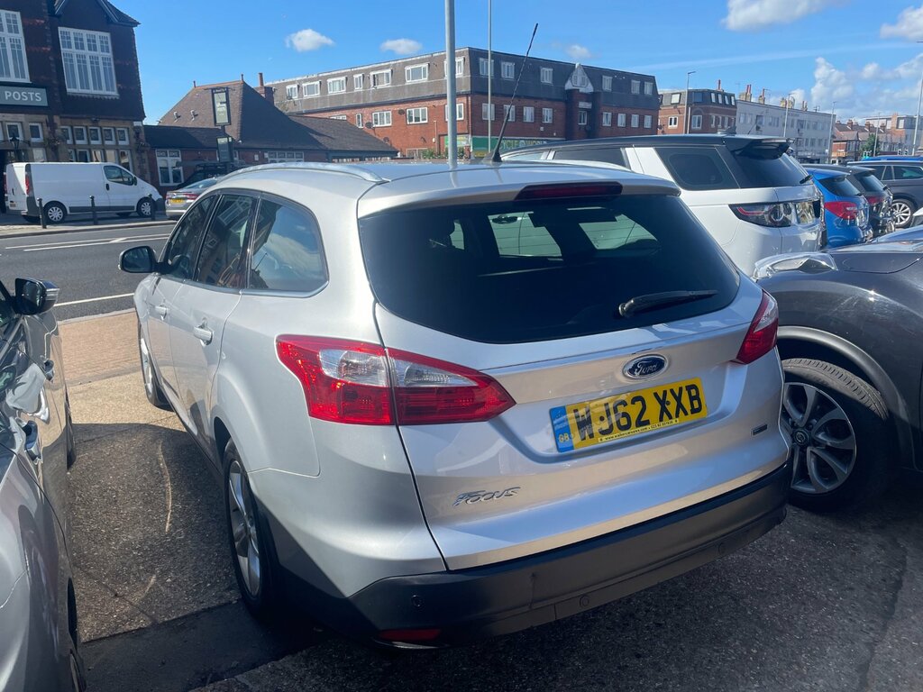 Ford Focus 1.6 Zetec Estate Powershift Euro 5 125 Silver #6