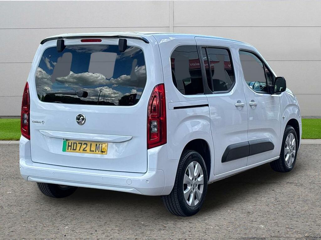 Vauxhall Combo-e Life 50Kwh Design 7.4Kw Charger White #5