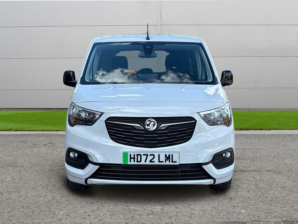 Vauxhall Combo-e Life 50Kwh Design 7.4Kw Charger White #2