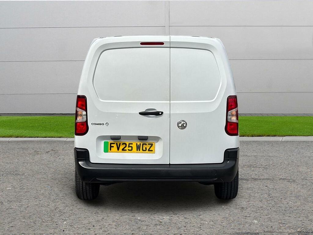 Vauxhall Combo-e Life 2300 50Kwh Prime L1 7.4Kw Charger White #6
