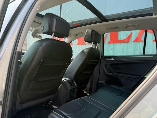 Volkswagen Tiguan Suv LG66EDJ Silver #3