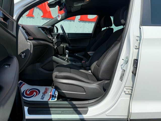 Hyundai Tucson Crdi Go Se White #2