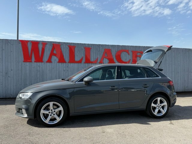 Audi A3 2.0 Tfsi Black Edition Sportback S Tron Black #4