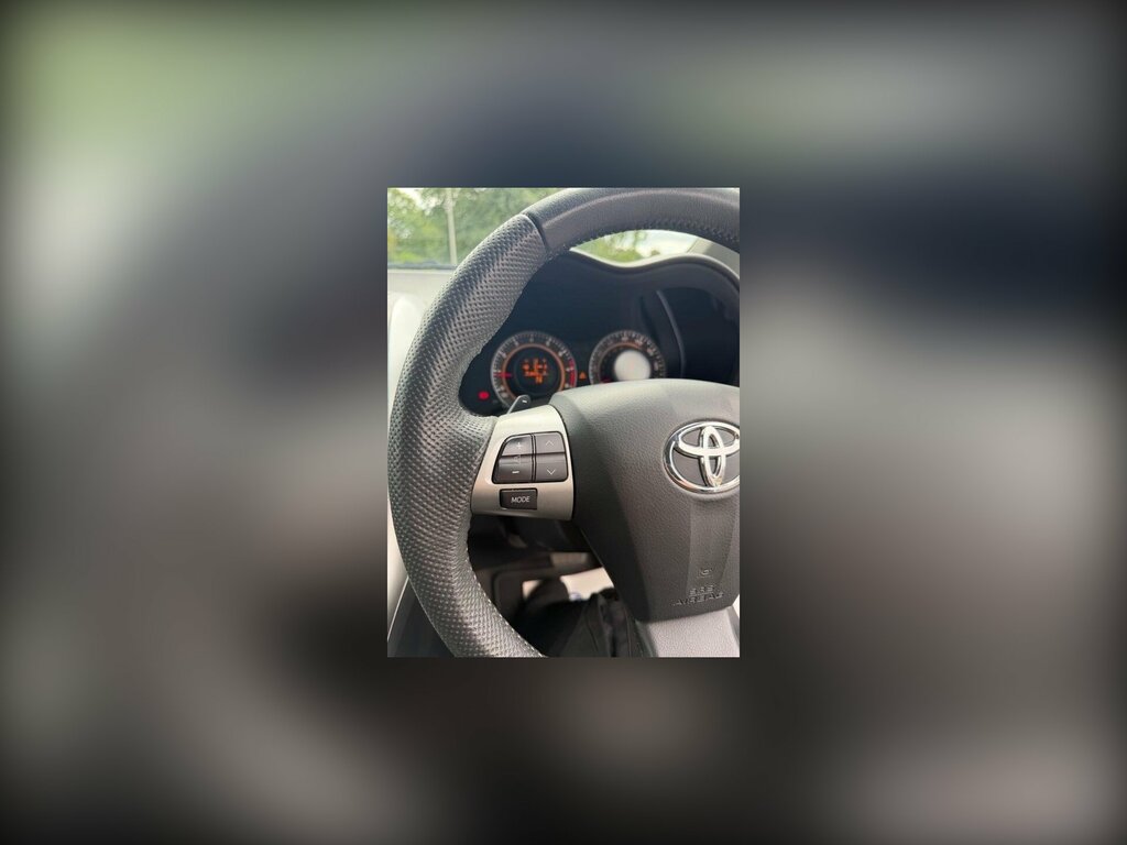 Toyota Auris V-matic Tr Hatchback Red #14