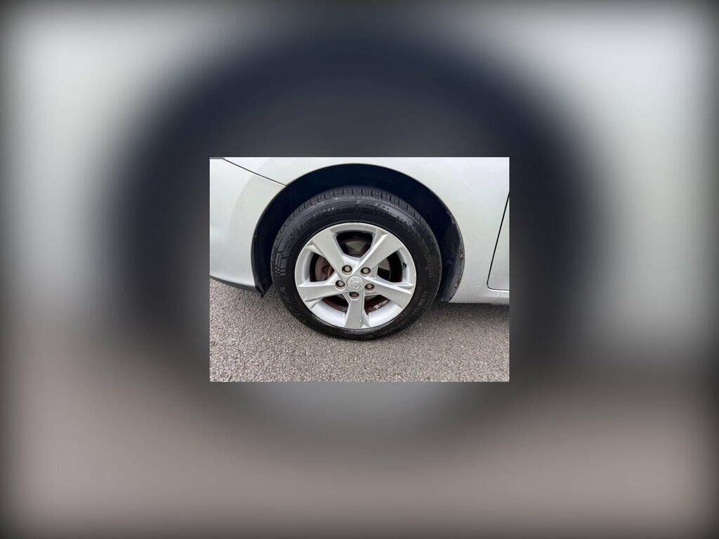 Toyota Auris Valvematic Tr Mm Silver #6