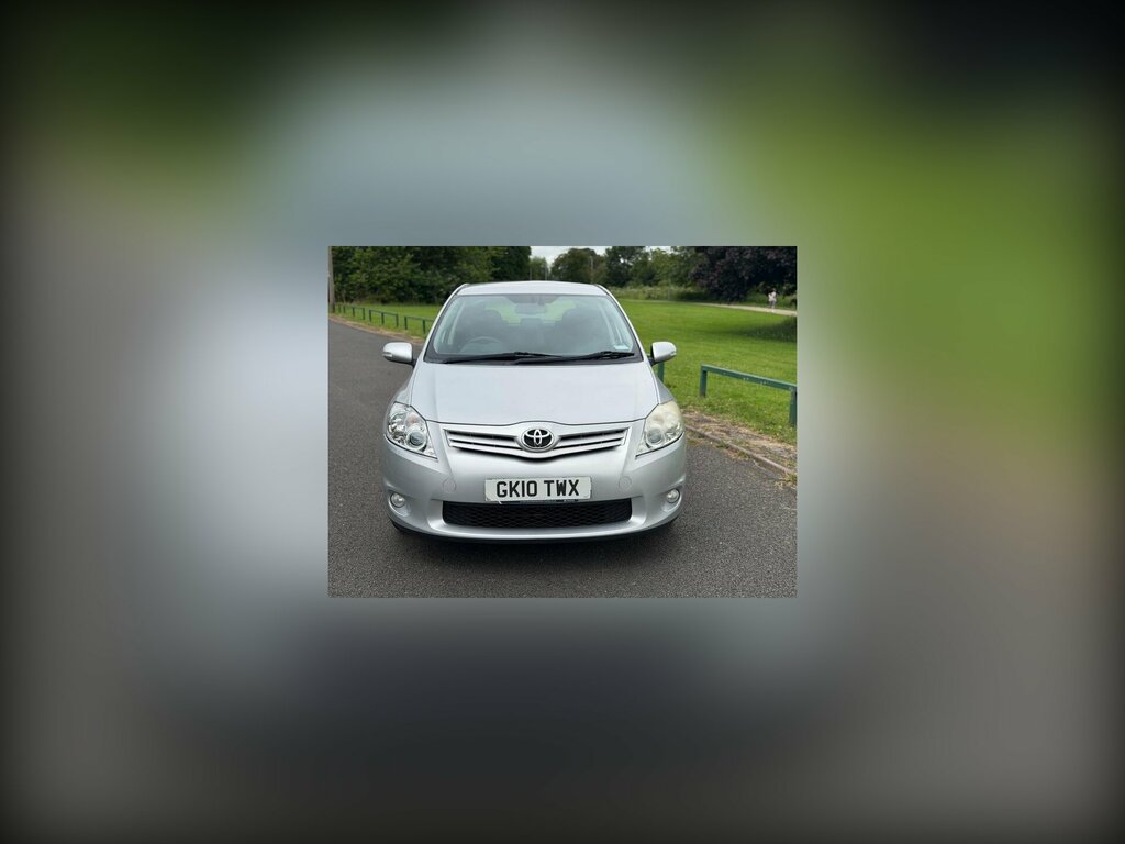 Toyota Auris Valvematic Tr Mm Silver