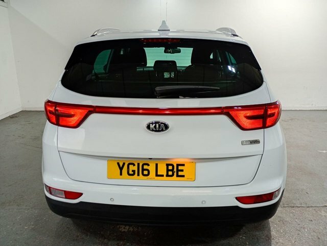 Kia Sportage Crdi 2 Suv YG16LBE White #6