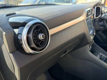 MG ZS 1.5 Vti-tech Exclusive Euro 6 Ss White #24