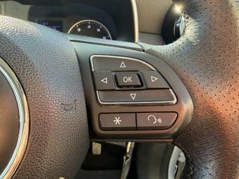 MG ZS 1.5 Vti-tech Exclusive Euro 6 Ss White #11
