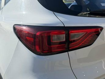 MG ZS 1.5 Vti-tech Exclusive Euro 6 Ss White #33