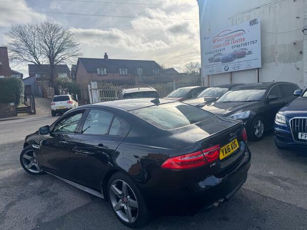 Jaguar XE Xe R-sport I Green #11