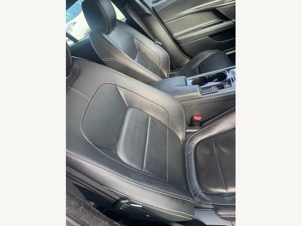 Jaguar XE Xe R-sport I Green #14