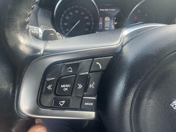 Jaguar XE Xe R-sport I Green #18