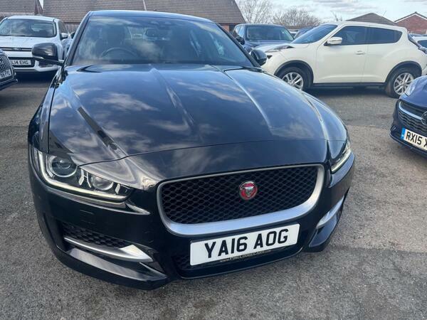 Jaguar XE 2.0D R-sport Euro 6 Ss Black #4