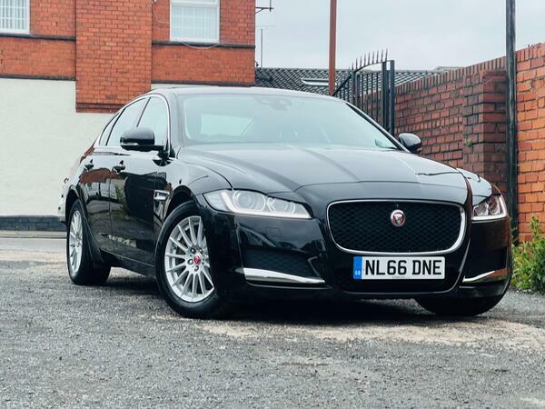 Jaguar XF 2.0D Prestige Euro 6 Ss Black
