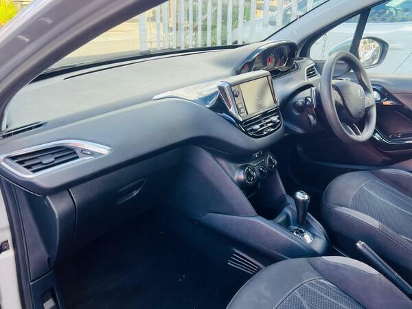 Peugeot 208 2015 65 Puretech Grey #16