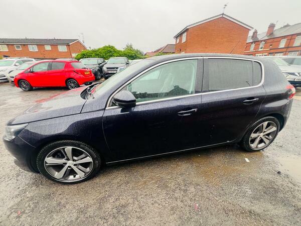 Peugeot 308 308 Active E-thp White #18