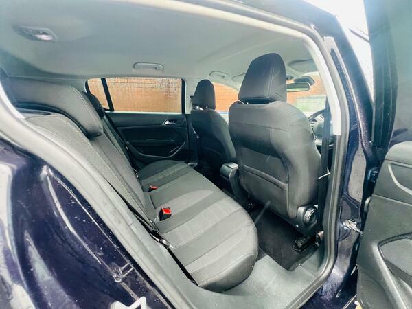 Peugeot 308 308 Active E-thp White #22