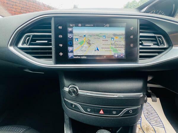 Peugeot 308 308 Active E-thp White #15