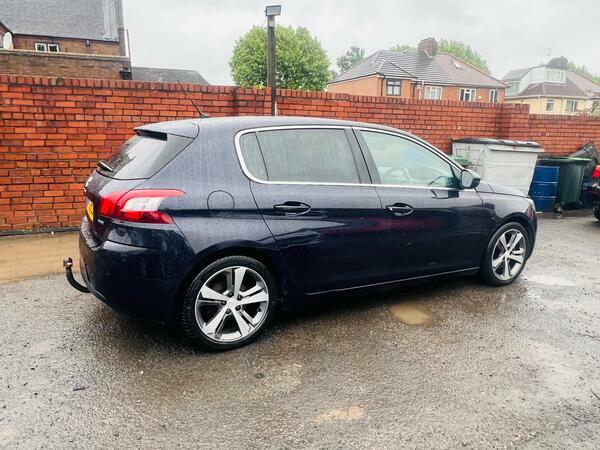 Peugeot 308 308 Active E-thp White #10