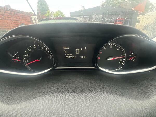 Peugeot 308 308 Active E-thp White #31