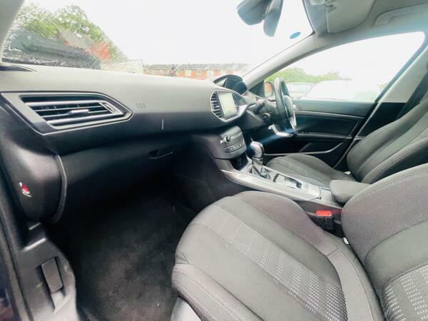 Peugeot 308 308 Active E-thp White #21