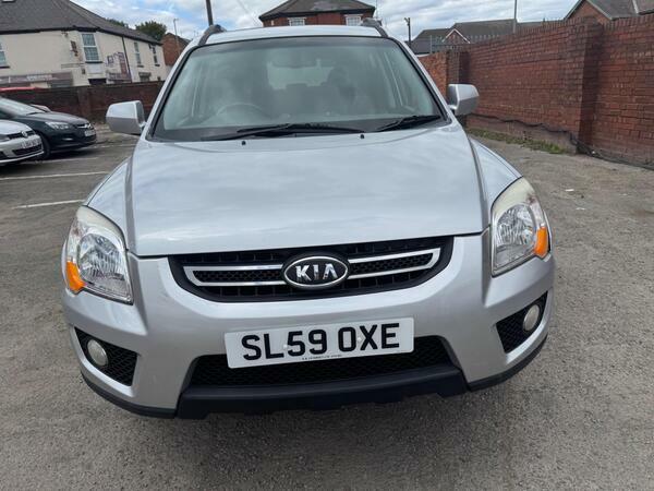 Kia Sportage 2.0 Crdi Titan Silver #1