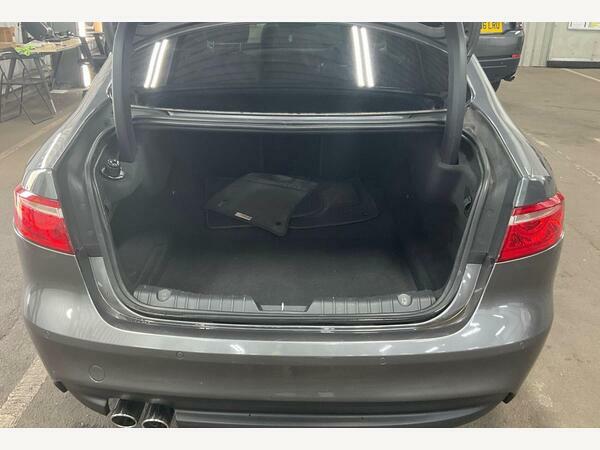 Jaguar XF D V6 S Gold #7