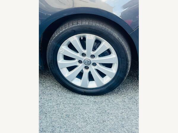 Vauxhall Zafira Tourer Exclusiv Cdti Brown #26